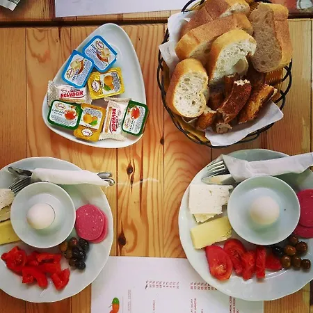 Aras Marina فندق Çeşme